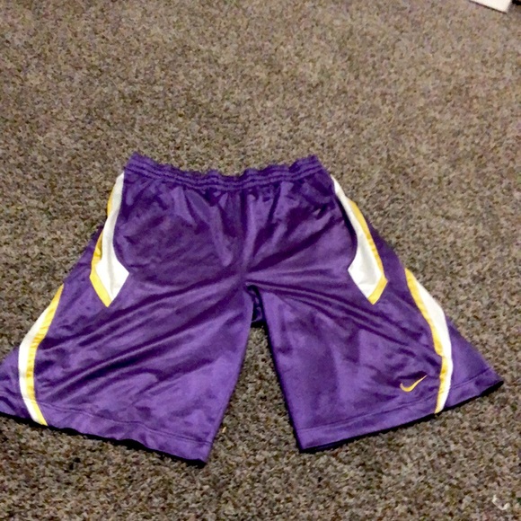 Purple Nike basketball shorts - Picture 1 of 3